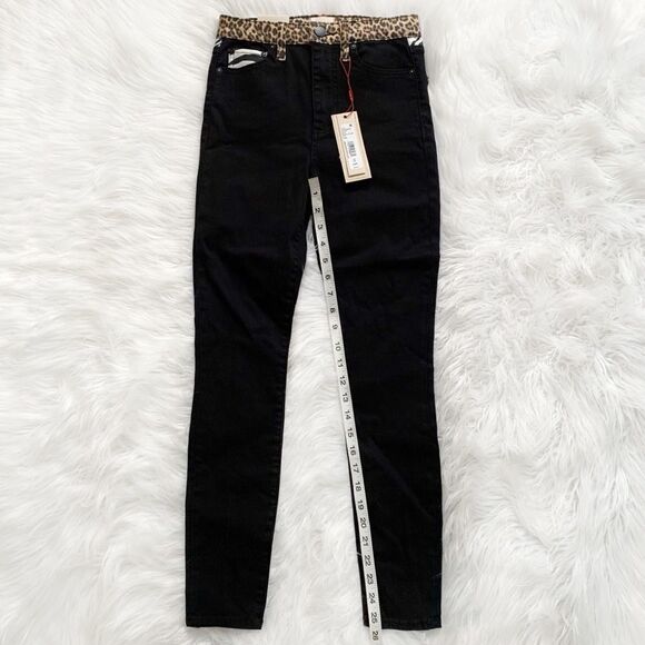 ALICE + OLIVIA Skinny Jeans! Retail $330 - Picture 2 of 8